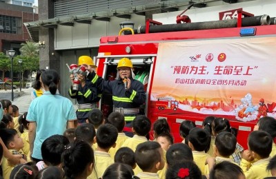 中山市西区街道： “橄榄绿” 增彩 “志愿红”